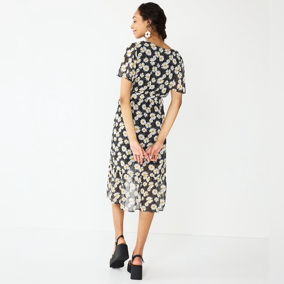 NWT Rewind Juniors’ Faux-Wrap High-Low Dress Size Small - Picture 2 of 6